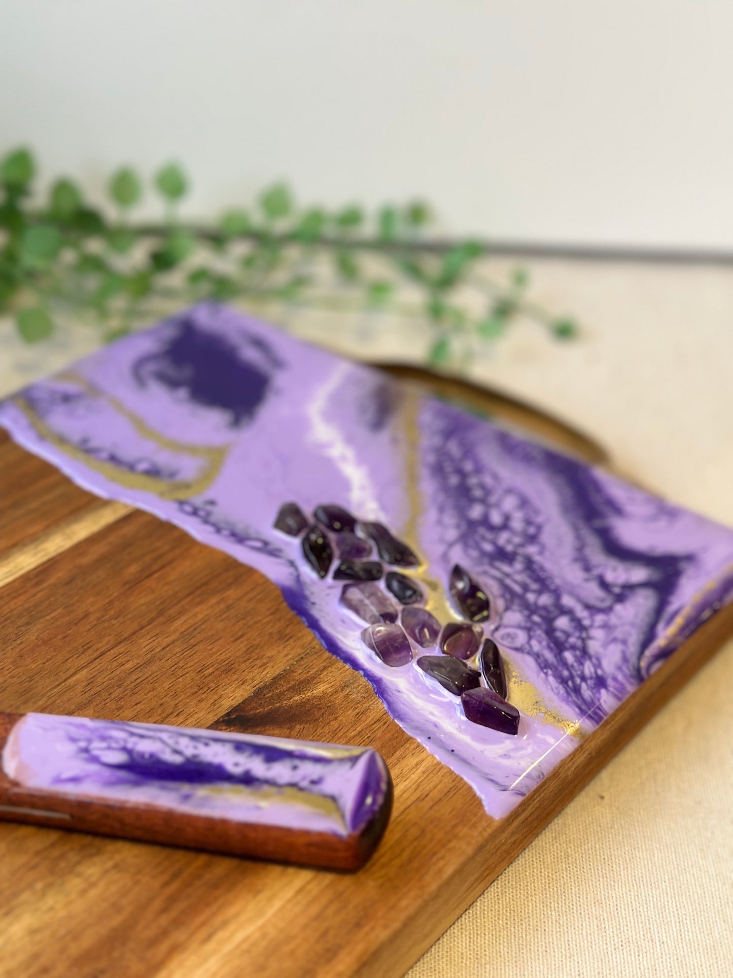SERVING BOARD - purple resin with real amethyst crystals, serving board with matching knife