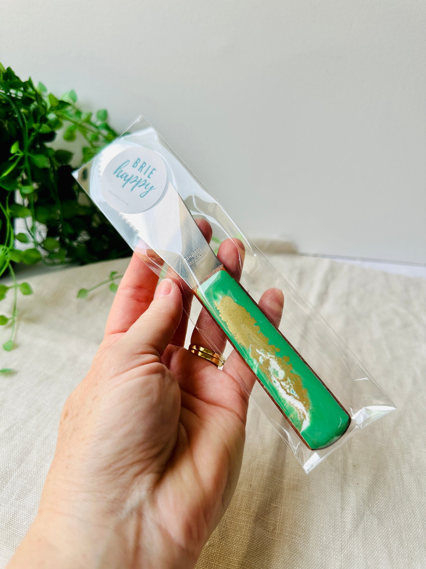 Bamboo green resin cheese knife - READY TO POST