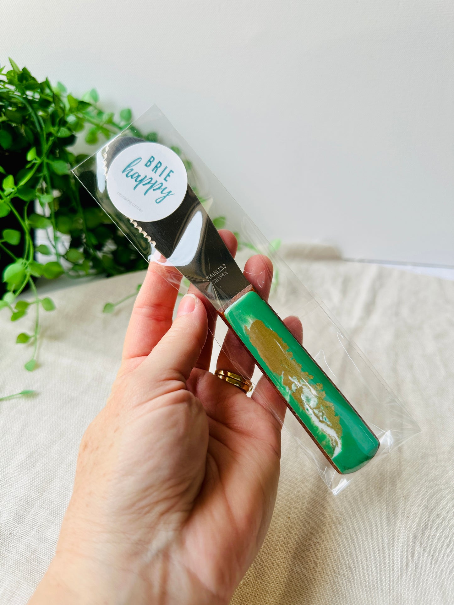 Bamboo green resin cheese knife - READY TO POST