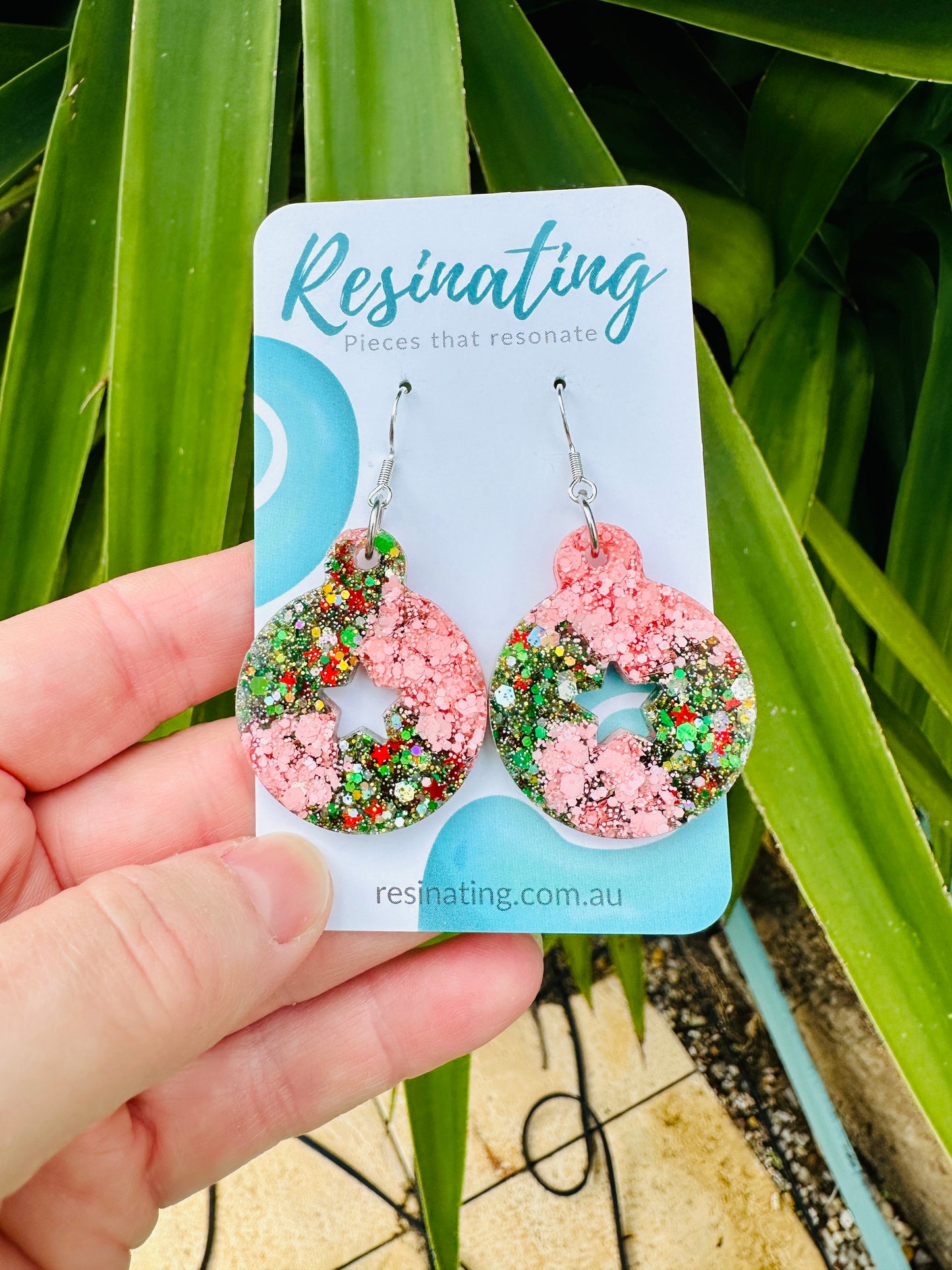 CHRISTMAS EARRINGS - Christmas bauble - blush pink and green