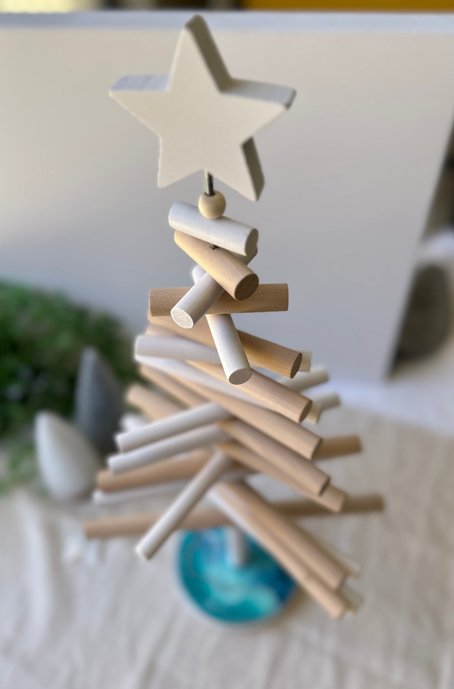 CHRISTMAS TREE - stunning festive decor with aqua and teal base