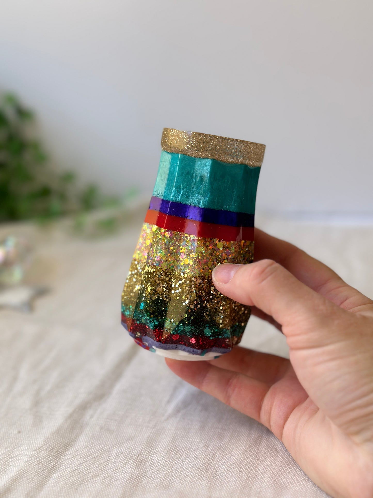 RESIN VASE - Festive glitter mix