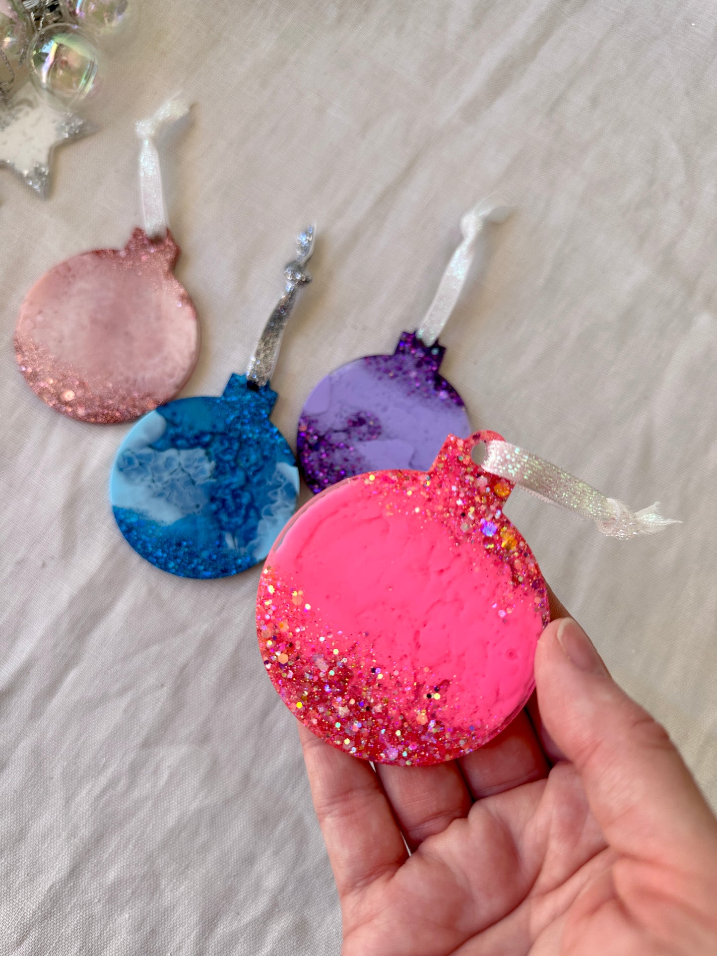 CHRISTMAS BAUBLE DECORATION - Barbie pink