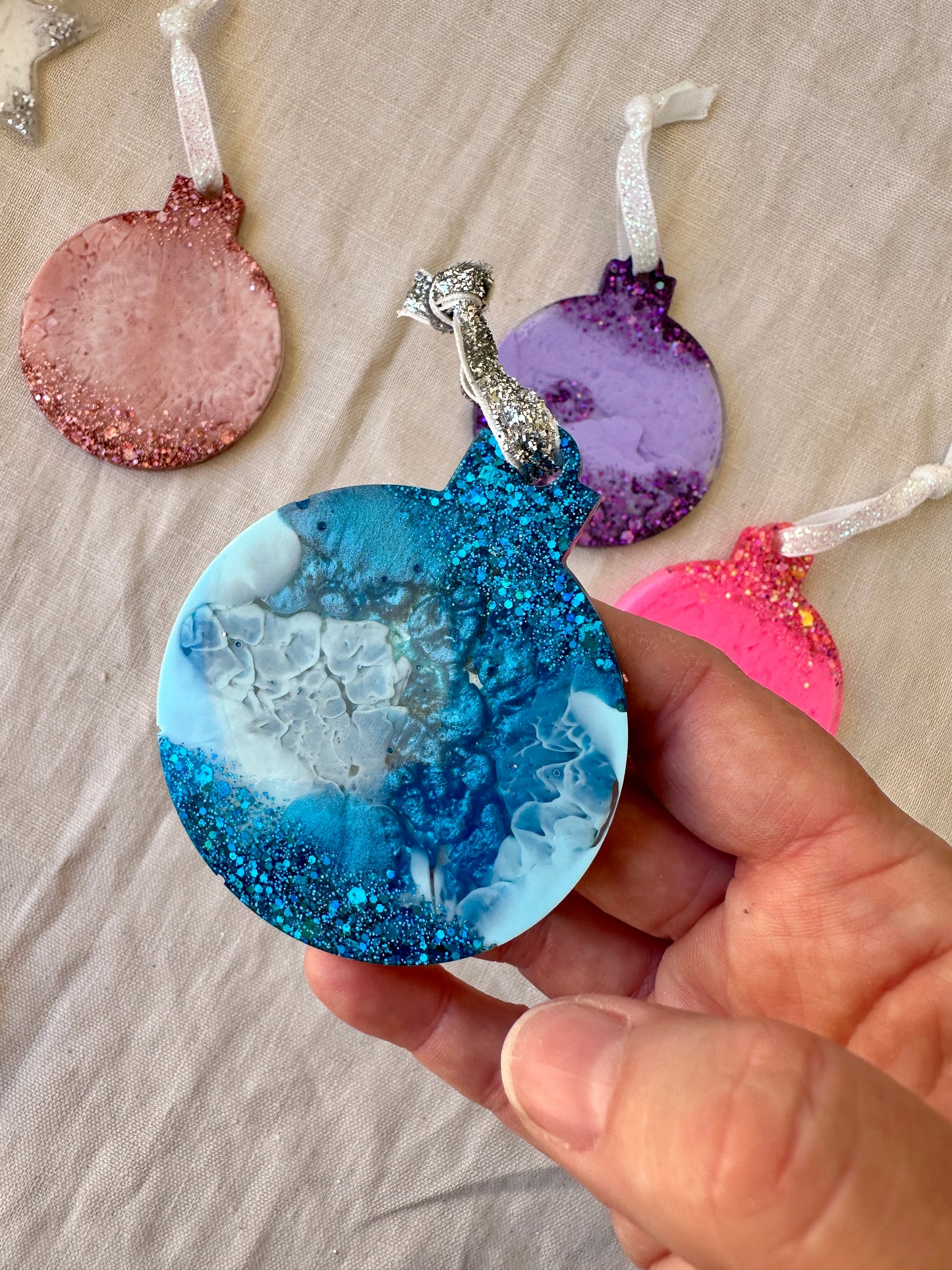 CHRISTMAS BAUBLE DECORATION - blue