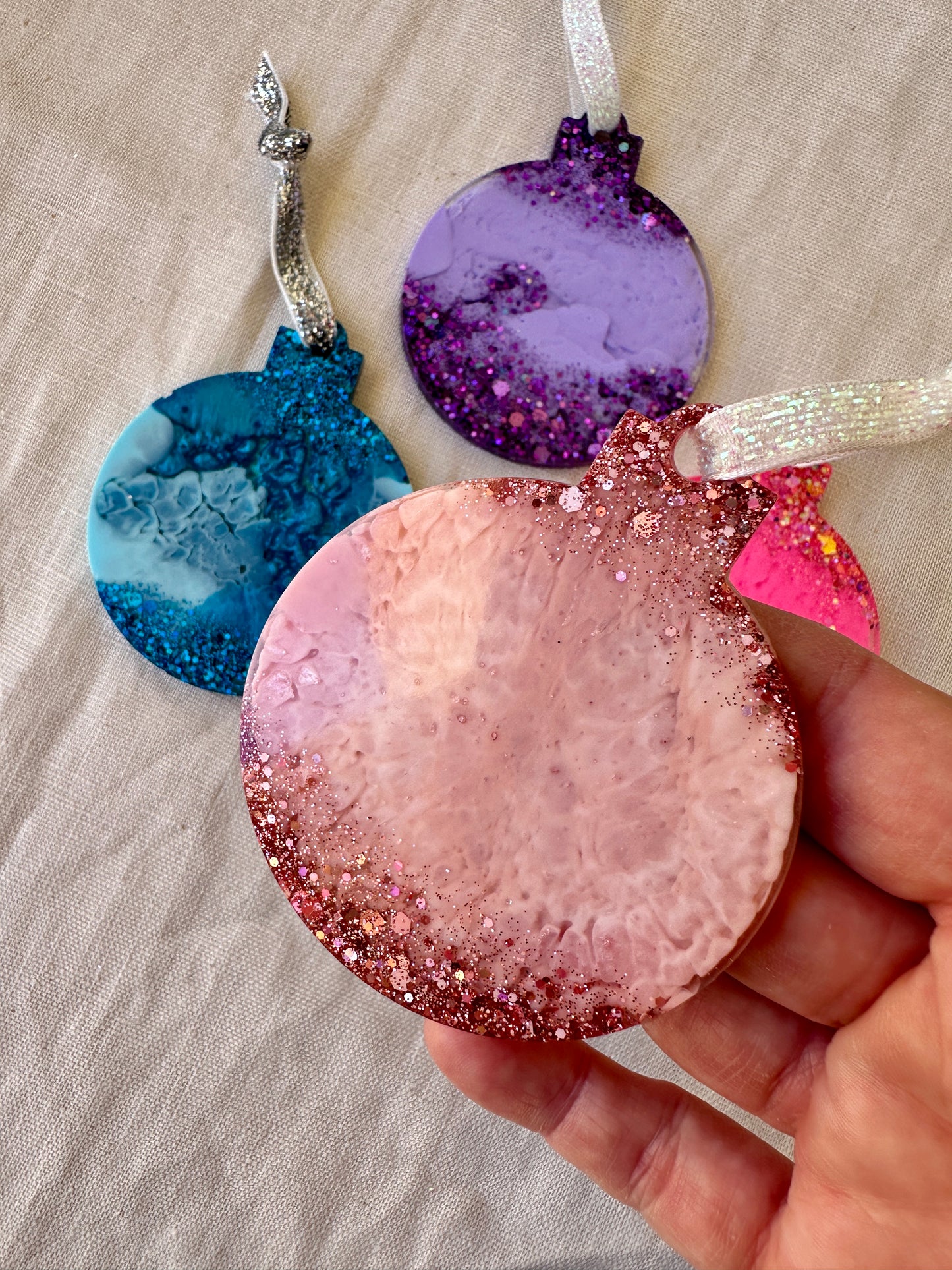 CHRISTMAS BAUBLE DECORATION - blush pink