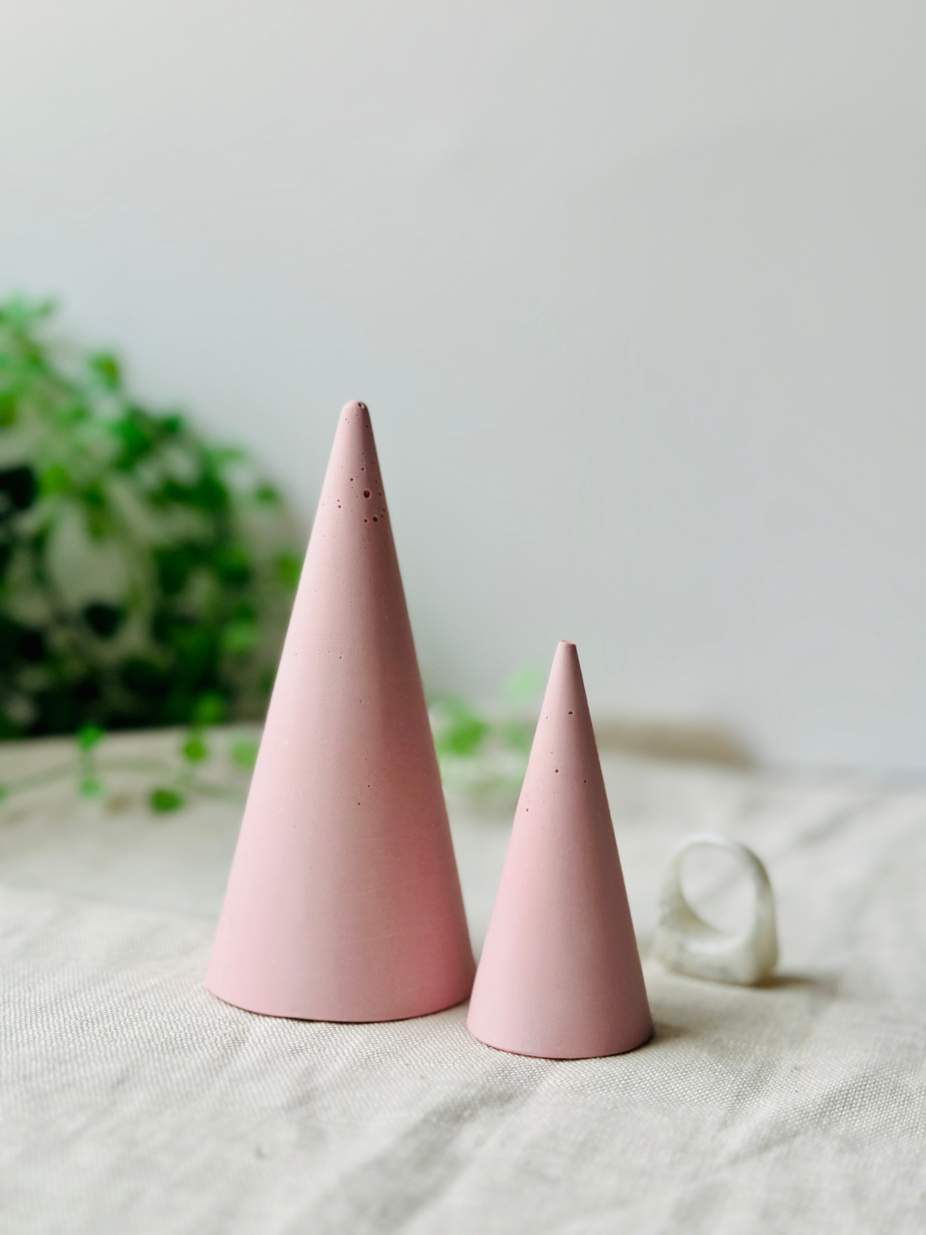 Creamy pink acrylic resin ring holder set Resinating