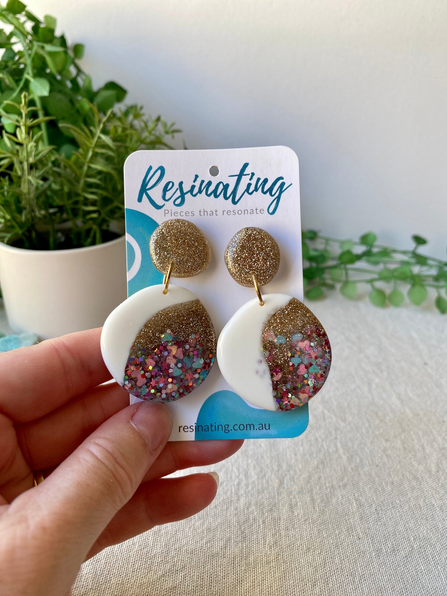 White, gold and glitter dangle earrings - READY TO POST